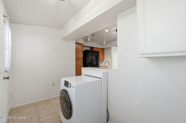 436 S Paseo Cerro Unit B, Green Valley, AZ 85614
