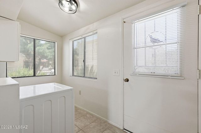 436 S Paseo Cerro Unit B, Green Valley, AZ 85614