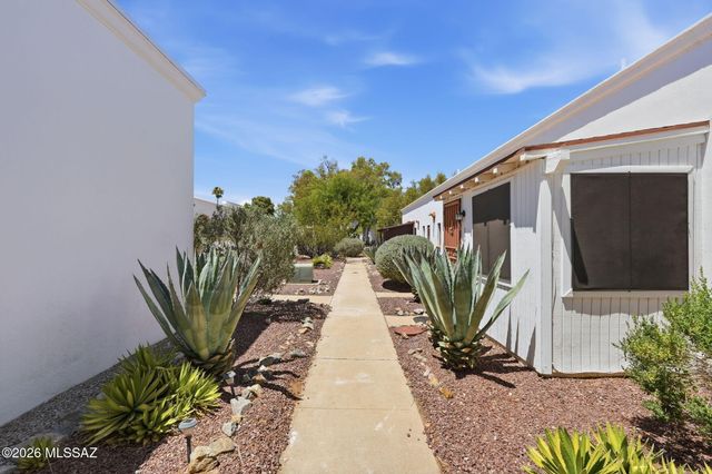 436 S Paseo Cerro Unit B, Green Valley, AZ 85614