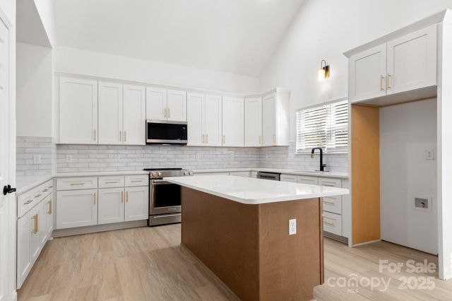 12415 Bluff Meadow Trail, Huntersville, NC 28078