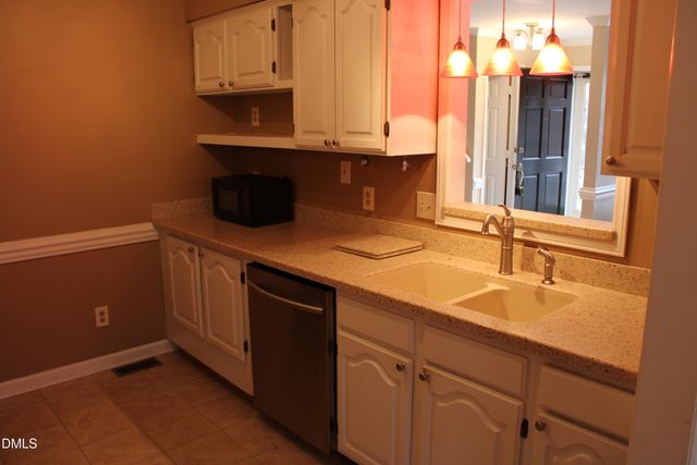 6701 Queen Annes Drive, Raleigh, NC 27613