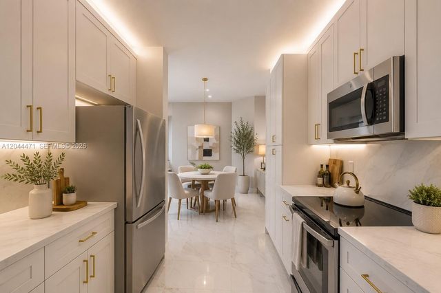 10750 NW 66th Street 312, Doral, FL 33178