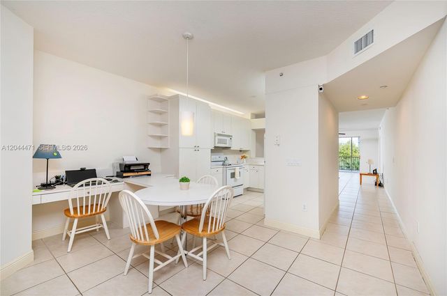 10750 NW 66th Street 312, Doral, FL 33178