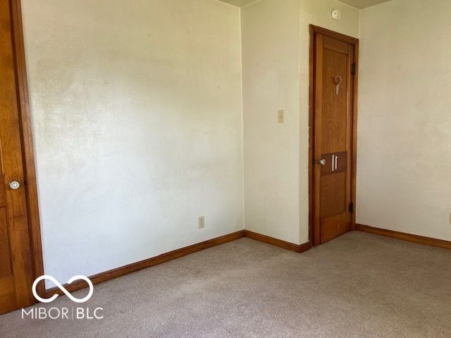 220 E 34th Street, Anderson, IN 46013