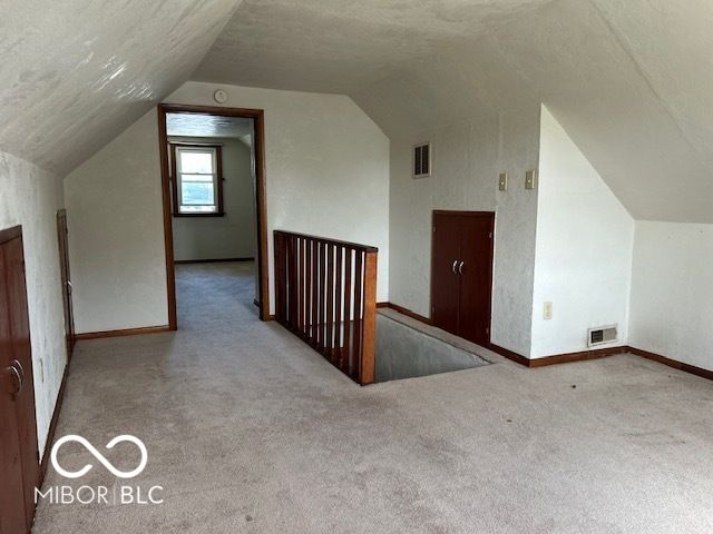 220 E 34th Street, Anderson, IN 46013