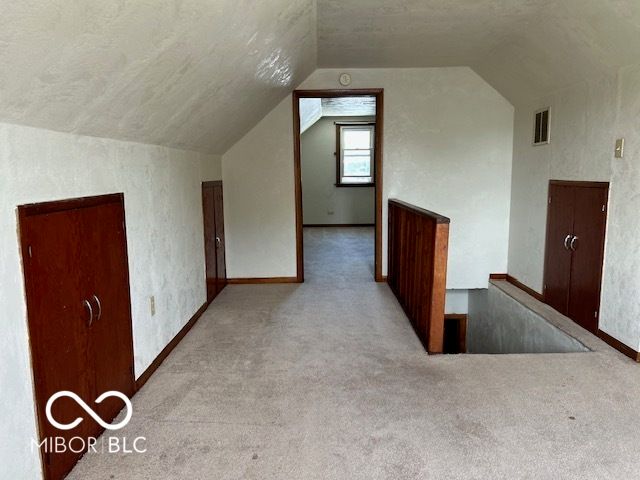 220 E 34th Street, Anderson, IN 46013