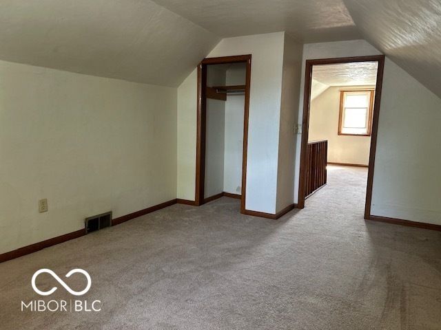 220 E 34th Street, Anderson, IN 46013