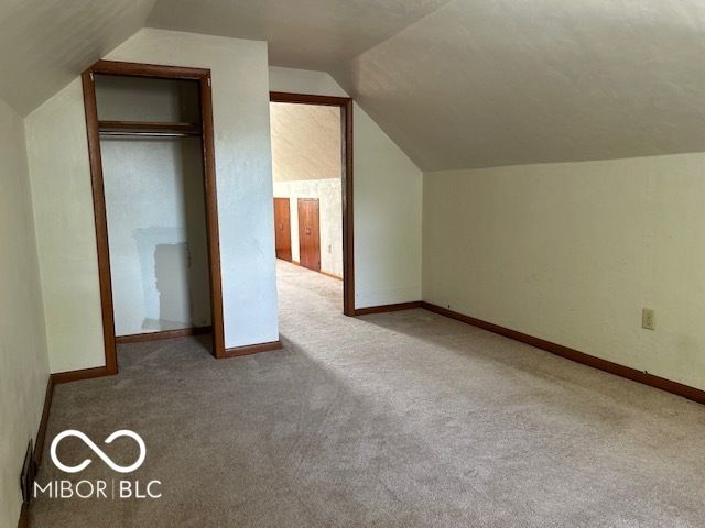 220 E 34th Street, Anderson, IN 46013