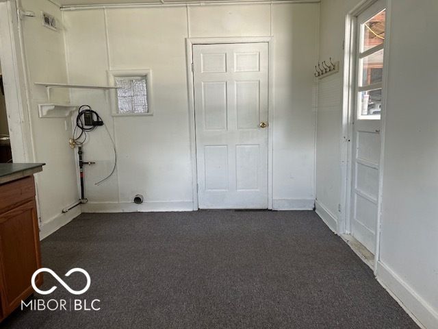 220 E 34th Street, Anderson, IN 46013
