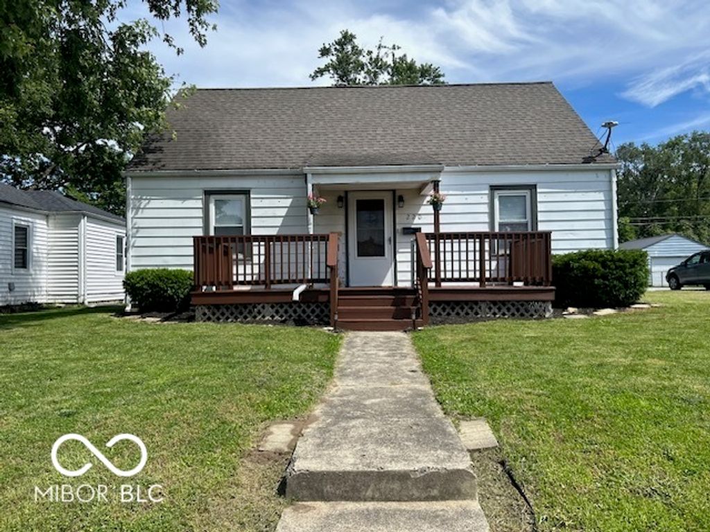 220 E 34th Street, Anderson, IN 46013
