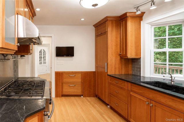 190 Douglas Place, Mount Vernon, NY 10552