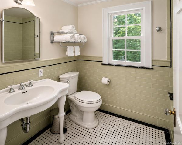 190 Douglas Place, Mount Vernon, NY 10552