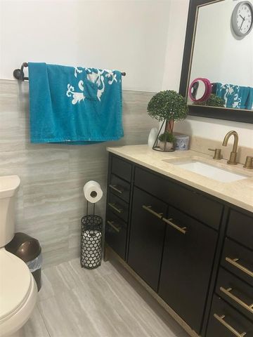 3 Greenway Village N 202, Royal Palm Beach, FL 33411
