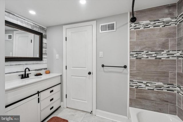 2215 WATKINS ST, Philadelphia, PA 19145