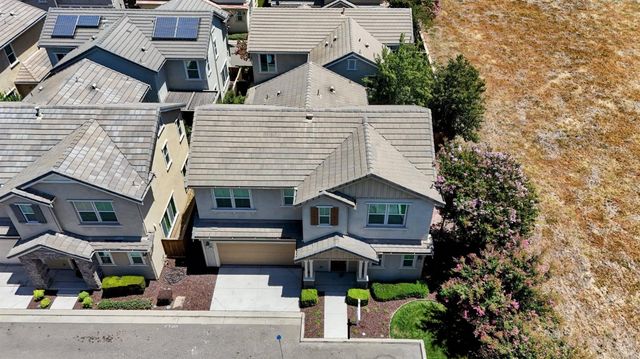 2212 Gallery Dr, Riverbank, CA 95367