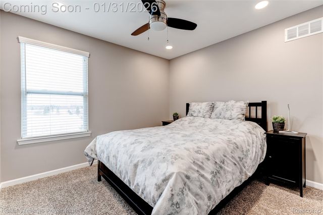 51332 E Bourne Terrace, Novi, MI 48374