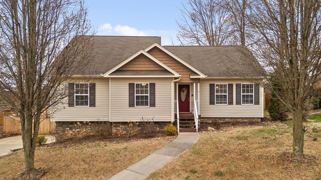 208 Home Place Court SE, Cleveland, TN 37323