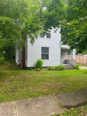 14809 Pepper Avenue, Cleveland, OH 44110