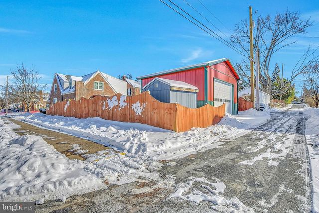 630 N 2ND ST, Emmaus, PA 18049