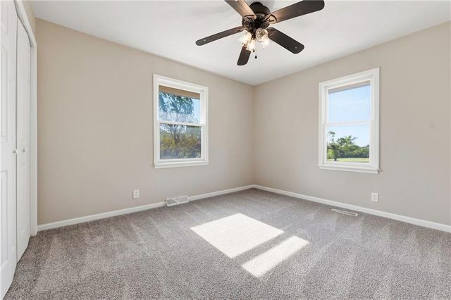1010 Wesley Avenue, Raymore, MO 64083