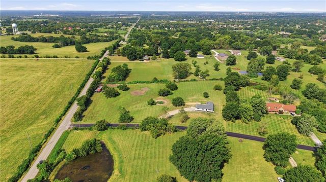 1010 Wesley Avenue, Raymore, MO 64083