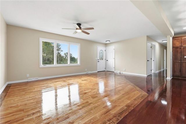 1010 Wesley Avenue, Raymore, MO 64083