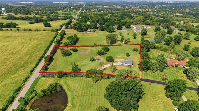 1010 Wesley Avenue, Raymore, MO 64083