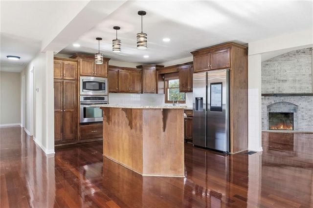 1010 Wesley Avenue, Raymore, MO 64083
