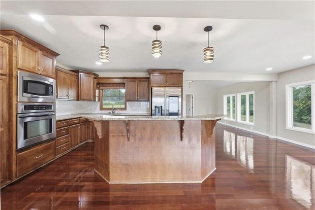 1010 Wesley Avenue, Raymore, MO 64083