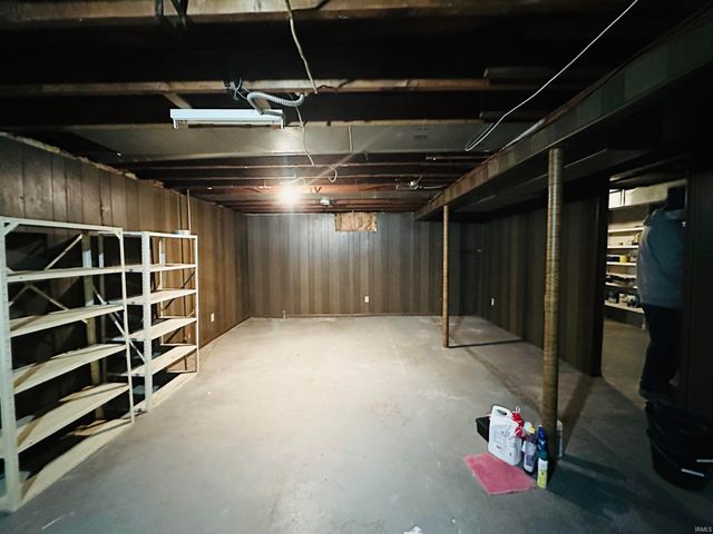 917 Geyer Avenue, Mishawaka, IN 46544