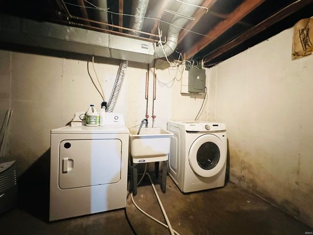 917 Geyer Avenue, Mishawaka, IN 46544