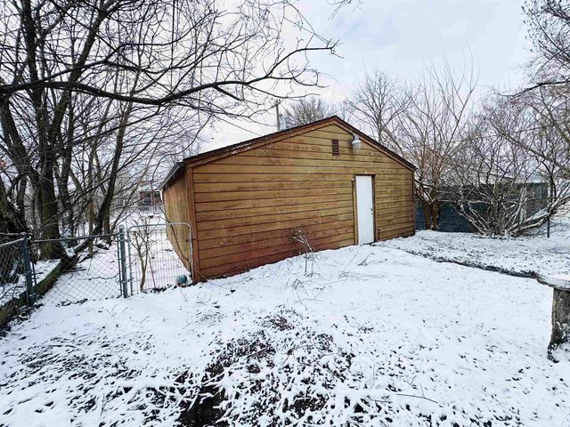 917 Geyer Avenue, Mishawaka, IN 46544