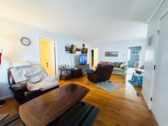 917 Geyer Avenue, Mishawaka, IN 46544