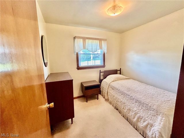 501 Edison Street, Struthers, OH 44471