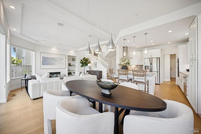 255 Baypoint Dr, San Rafael, CA 94901