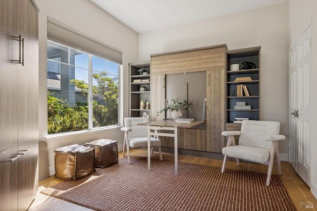 255 Baypoint Dr, San Rafael, CA 94901