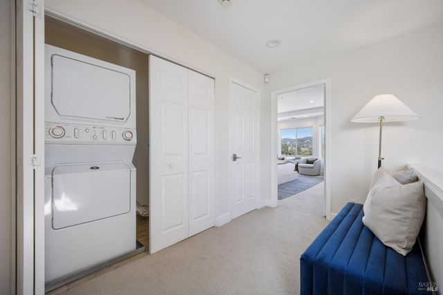 255 Baypoint Dr, San Rafael, CA 94901