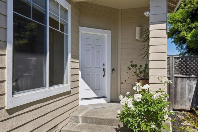 255 Baypoint Dr, San Rafael, CA 94901