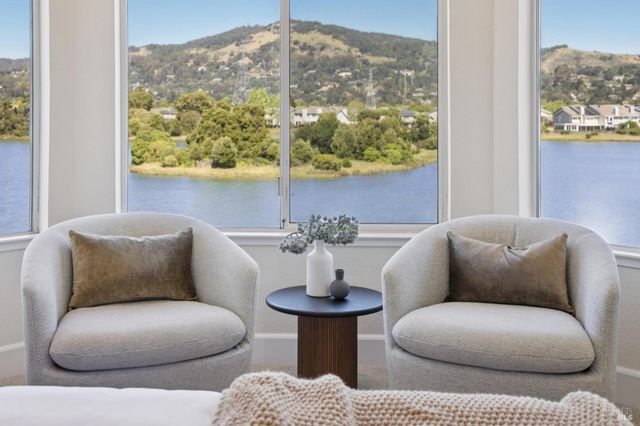 255 Baypoint Dr, San Rafael, CA 94901