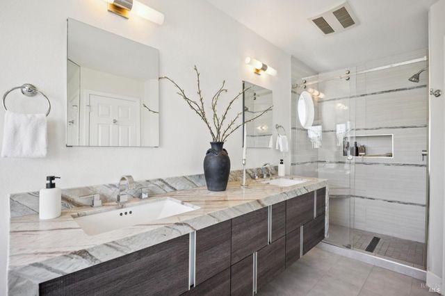 255 Baypoint Dr, San Rafael, CA 94901