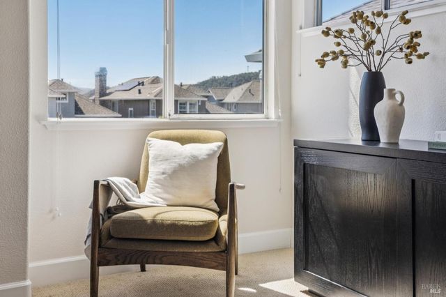 255 Baypoint Dr, San Rafael, CA 94901