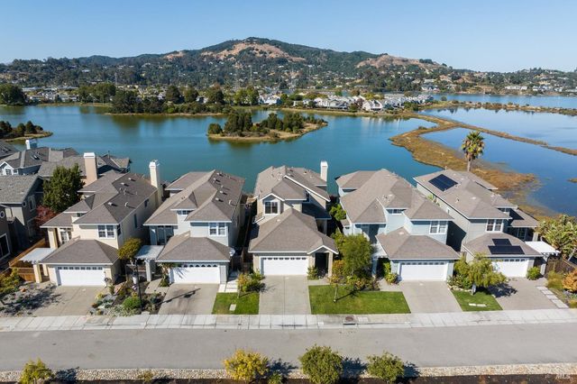 255 Baypoint Dr, San Rafael, CA 94901