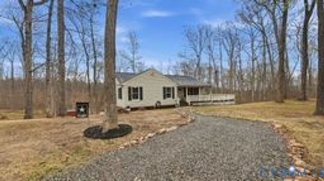 2715 Ravenwood Rd, Goochland, VA 23038