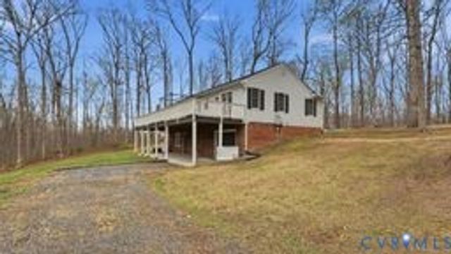 2715 Ravenwood Rd, Goochland, VA 23038
