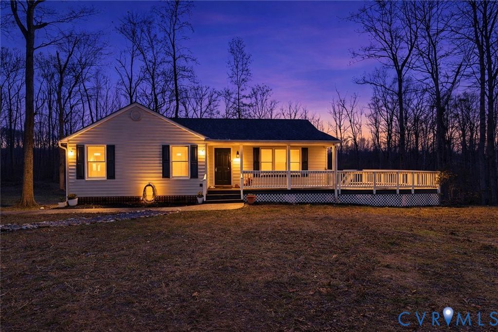 2715 Ravenwood Rd, Goochland, VA 23038