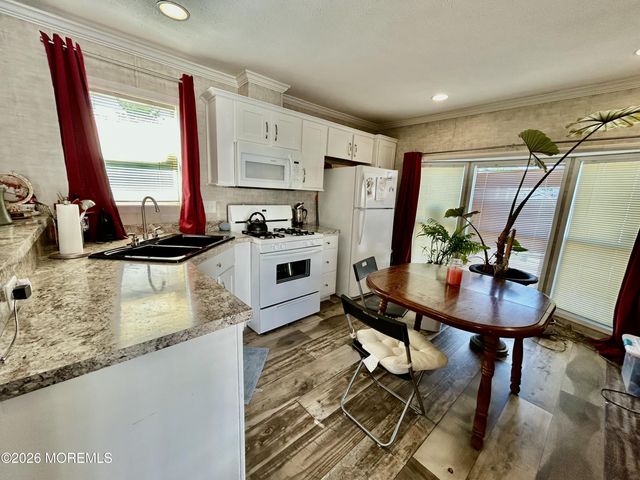 31 Monique Circle, Hazlet, NJ 07730