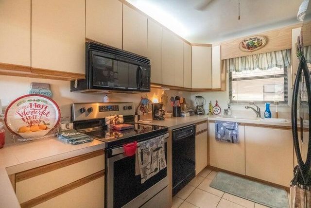 890 N Federal Highway 202, Lantana, FL 33462