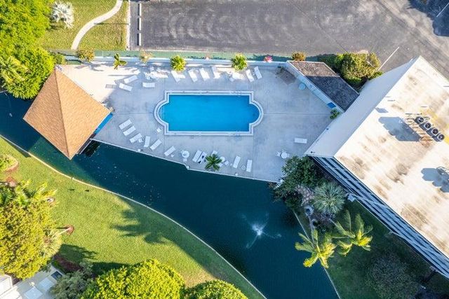 890 N Federal Highway 202, Lantana, FL 33462
