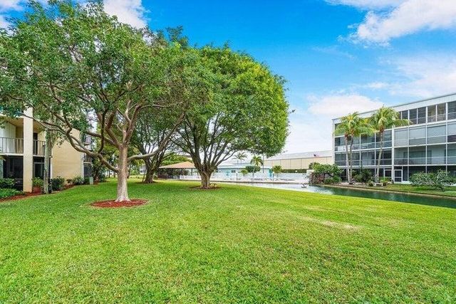 890 N Federal Highway 202, Lantana, FL 33462
