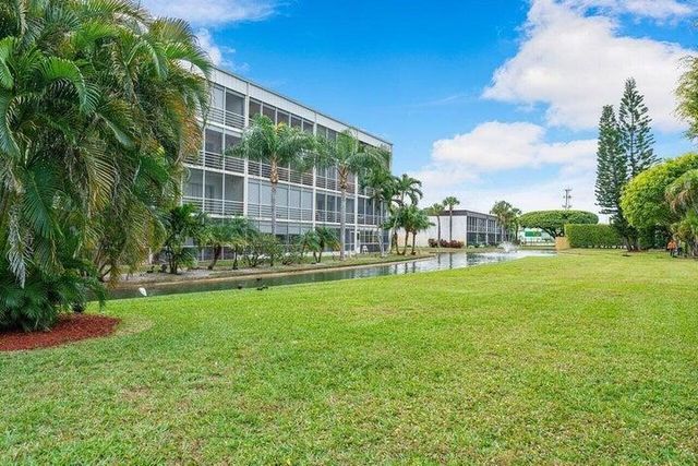 890 N Federal Highway 202, Lantana, FL 33462
